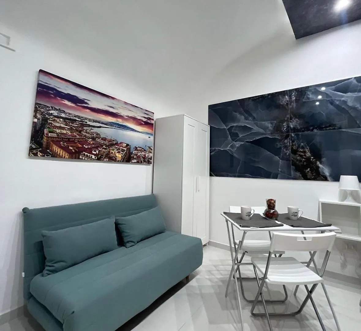 Holiday home Casa Vacanza Via Toledo Naples